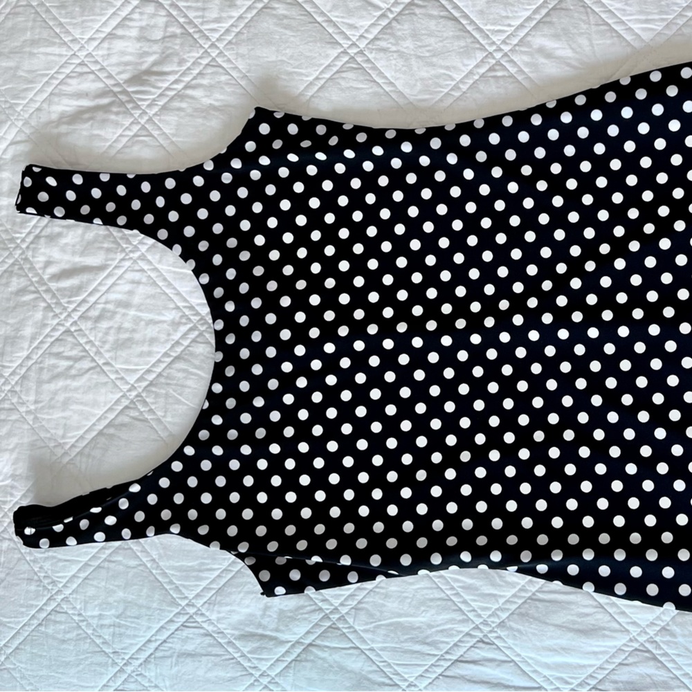 Forever 21 size M black and white polka dot dress